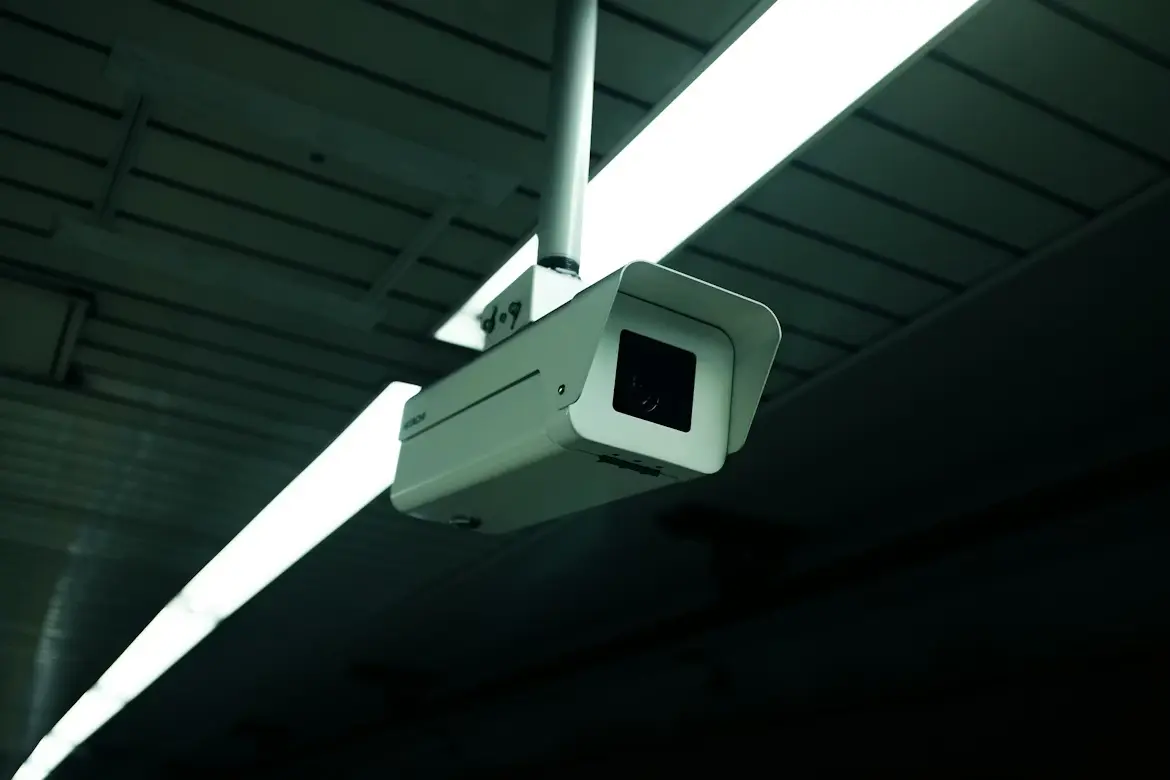 Best indoor CCTV camera for home in India comparison showing five top-rated models for home security monitoring